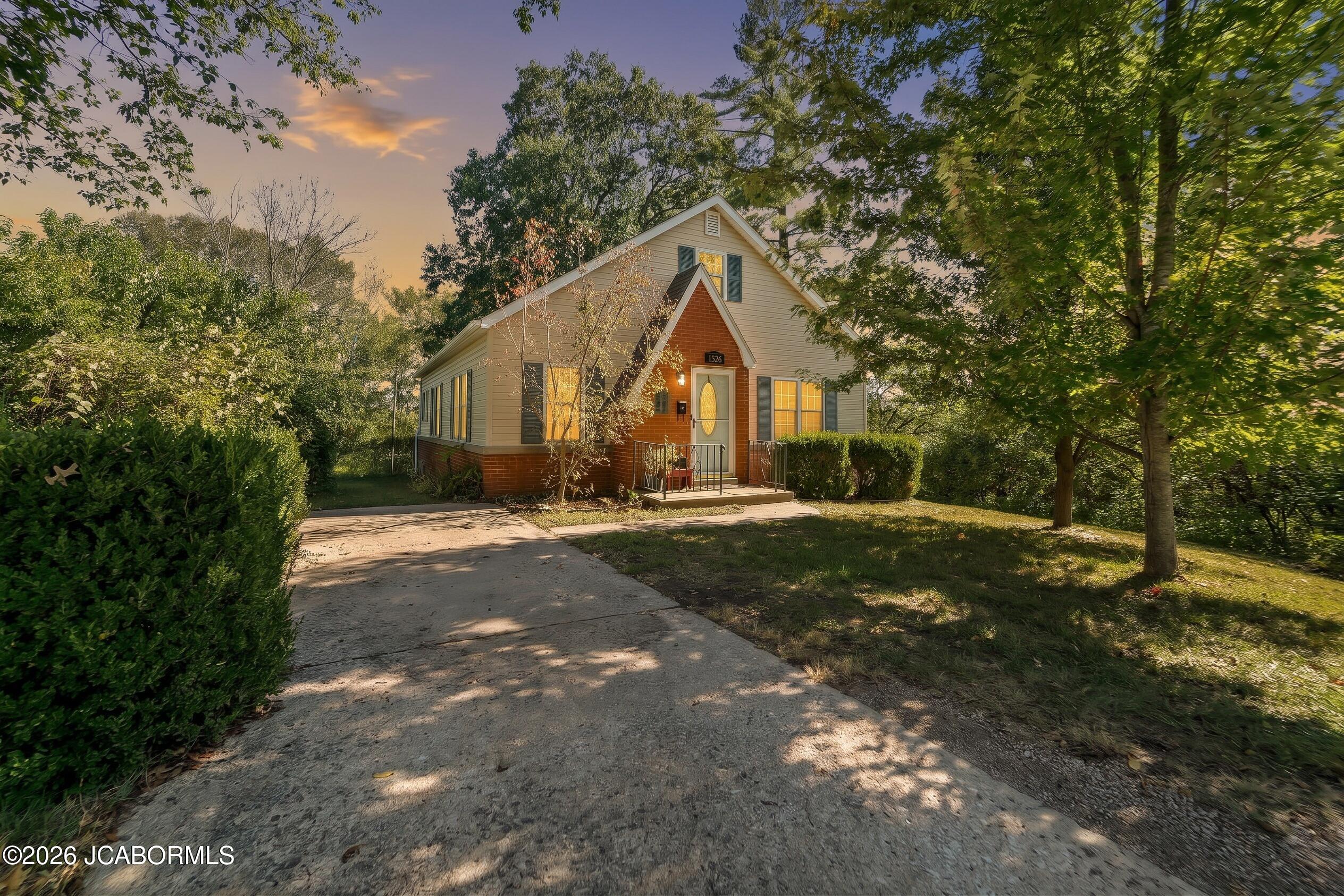 1326 Gordon Court Property Photo 1