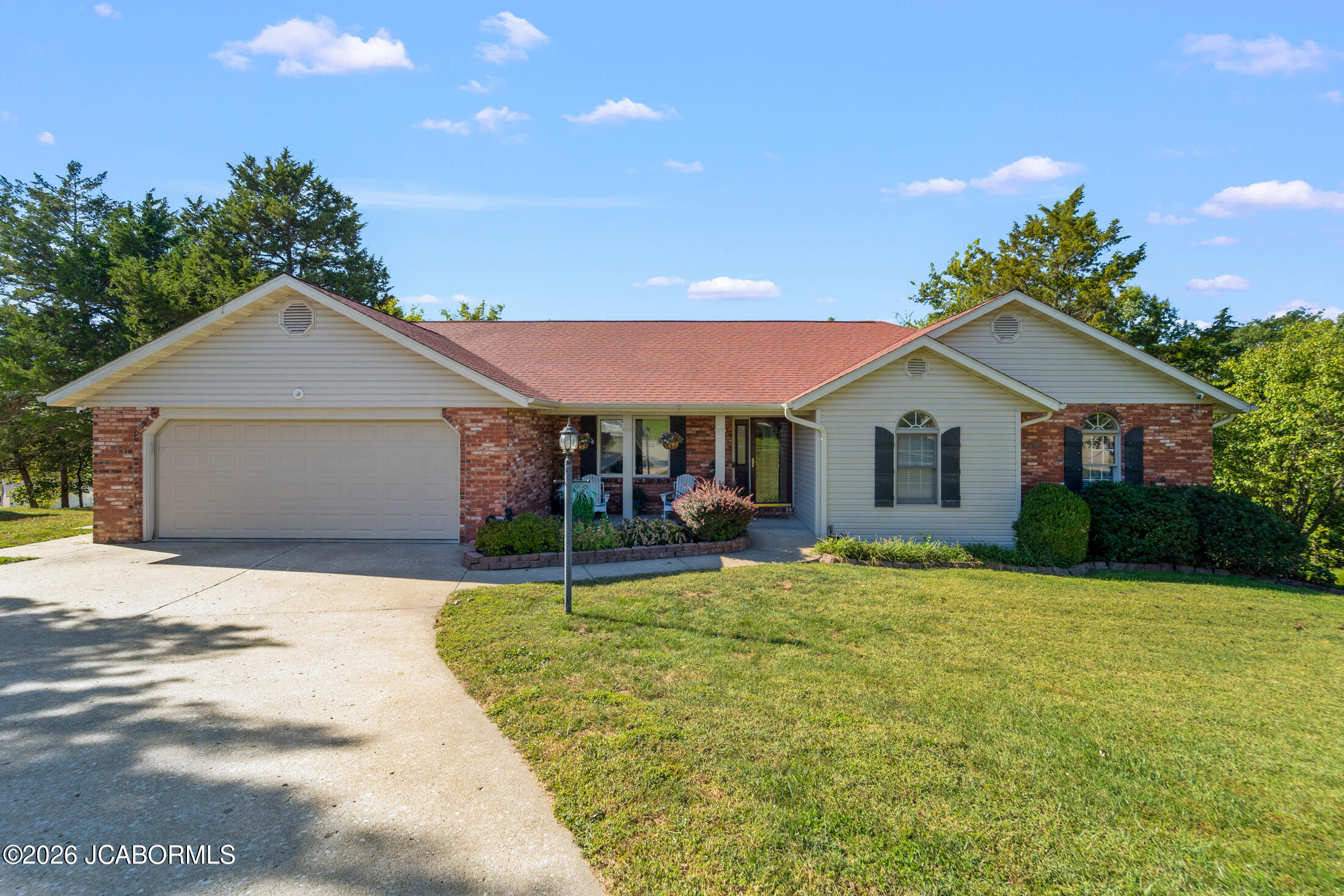 4900 Woods Crossing Property Photo 1