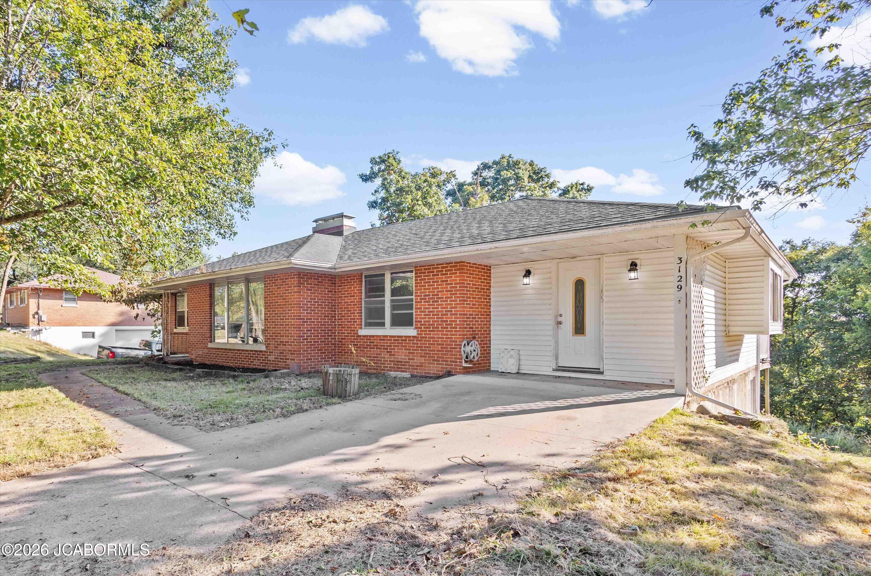 3129 Moreau View Drive Property Photo 1