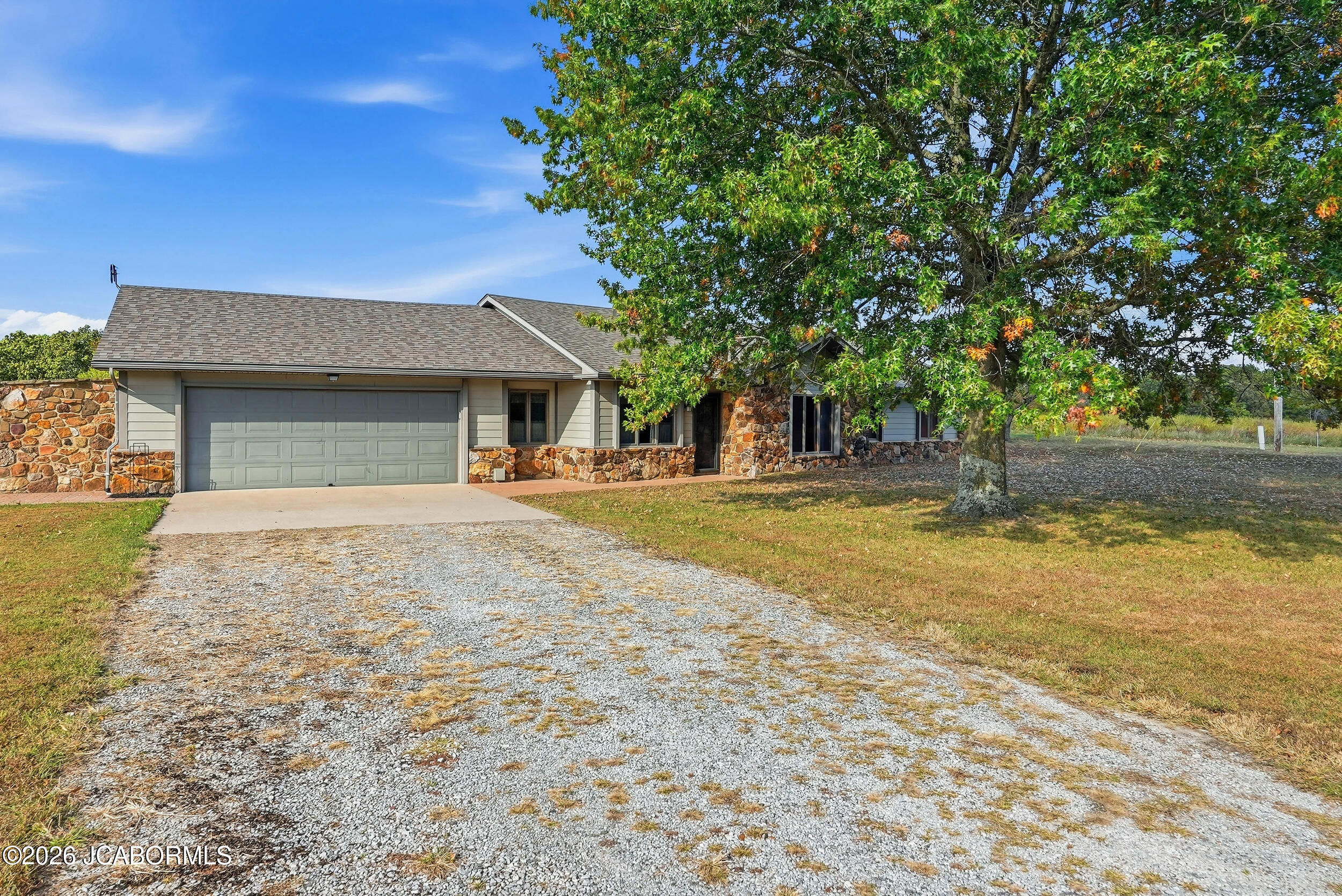 7801 E Route Y Property Photo 3