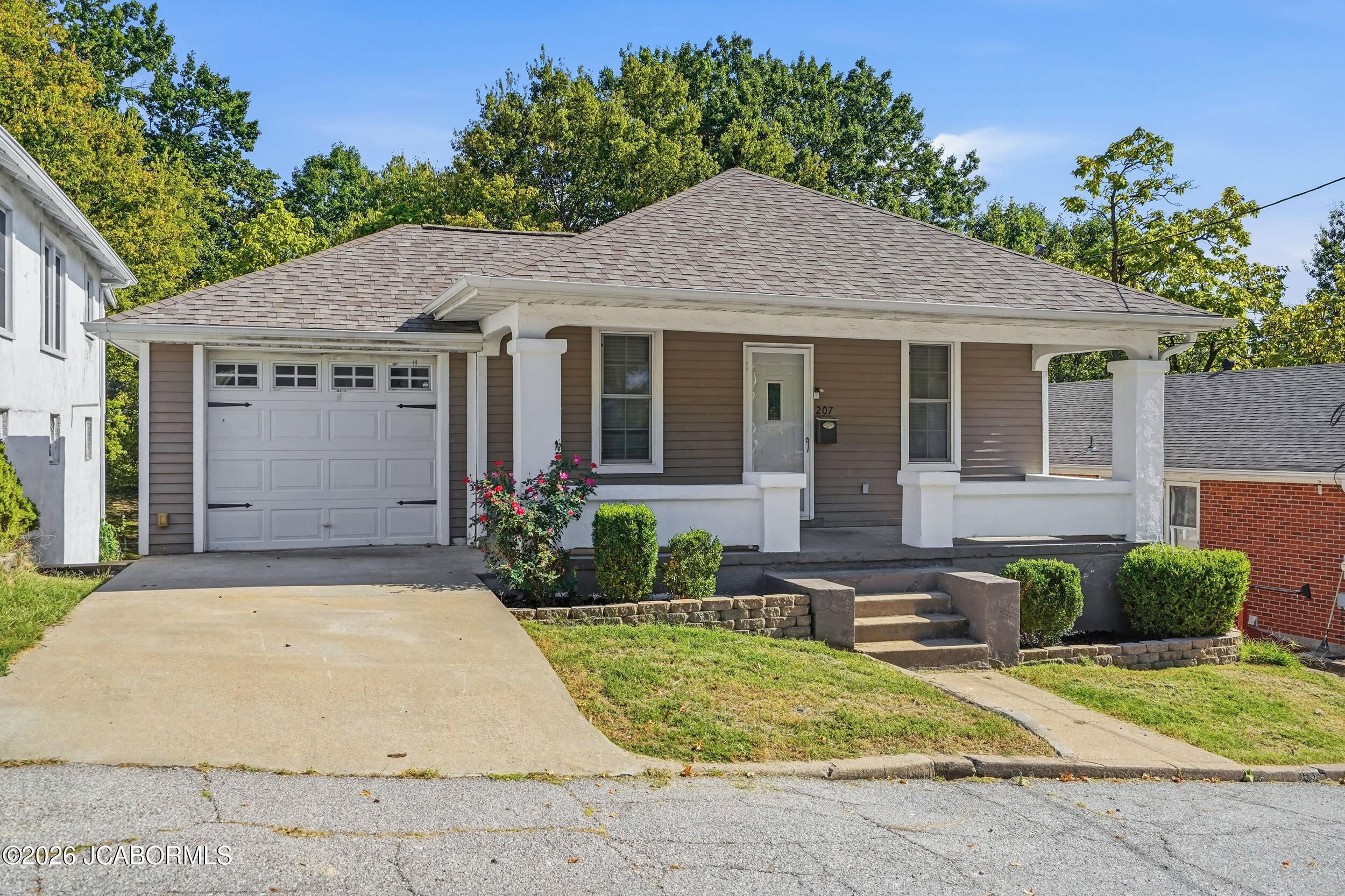 207 Jordan Street Property Photo 1