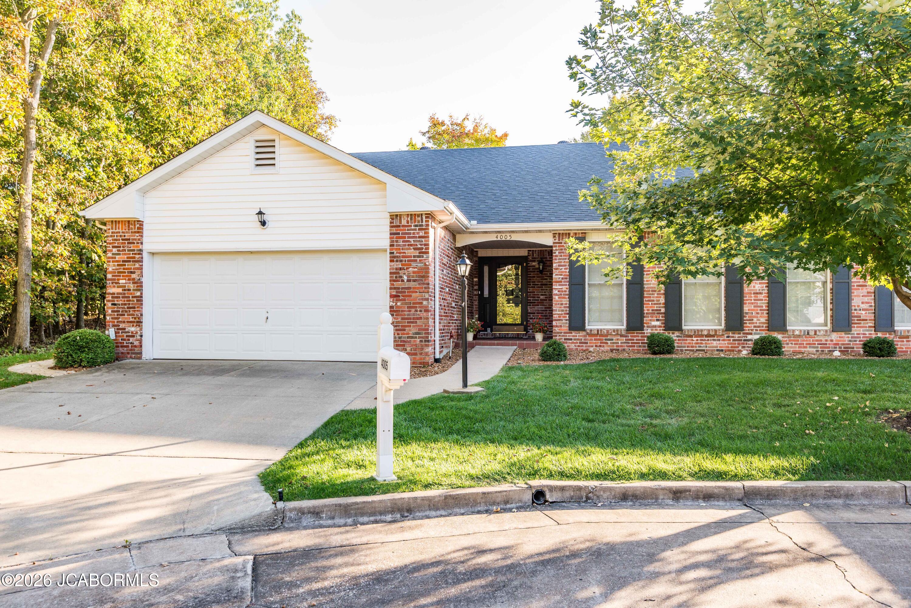 4005 Arlington Court Property Photo 1