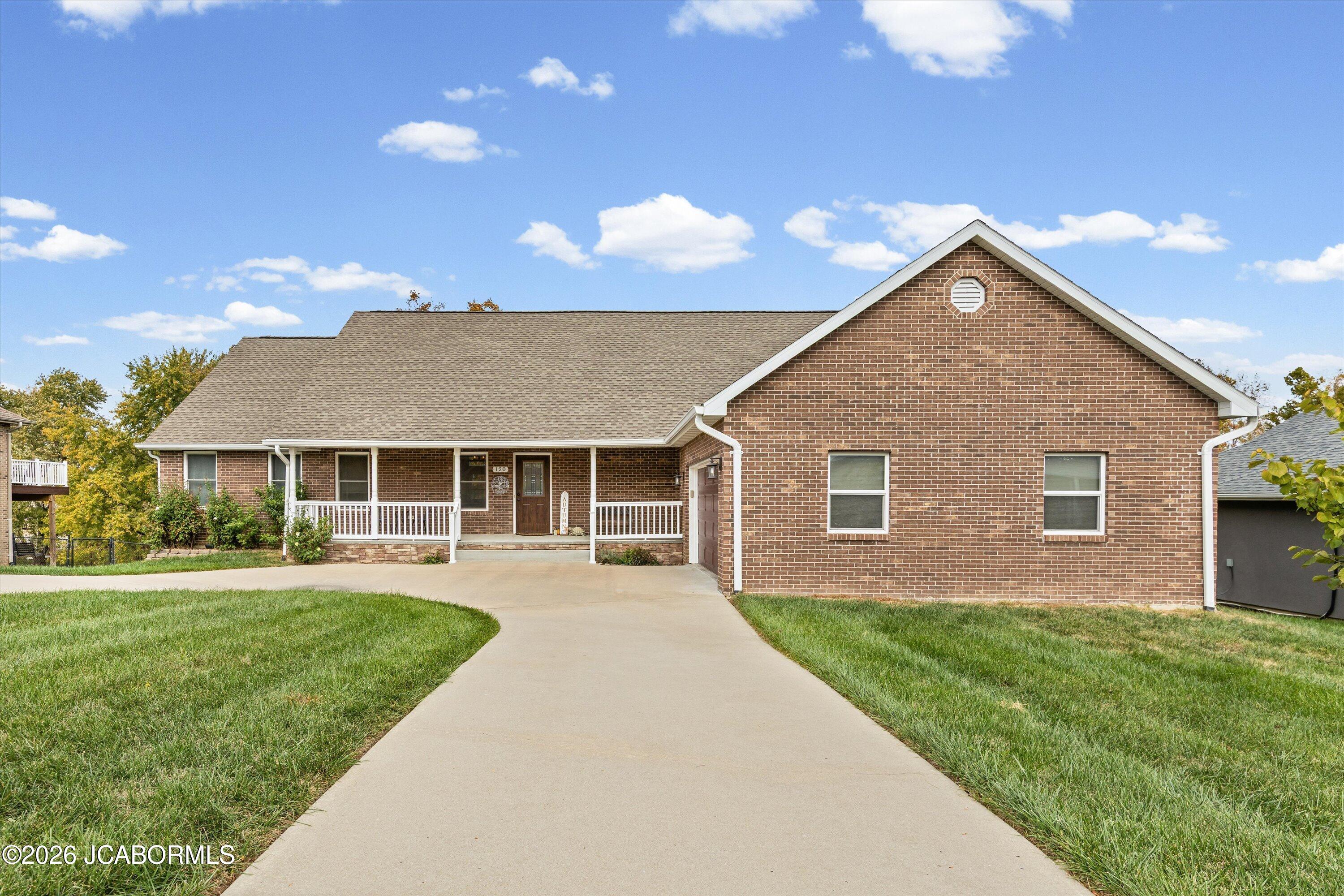 120 Lindenwood Place Property Photo 1