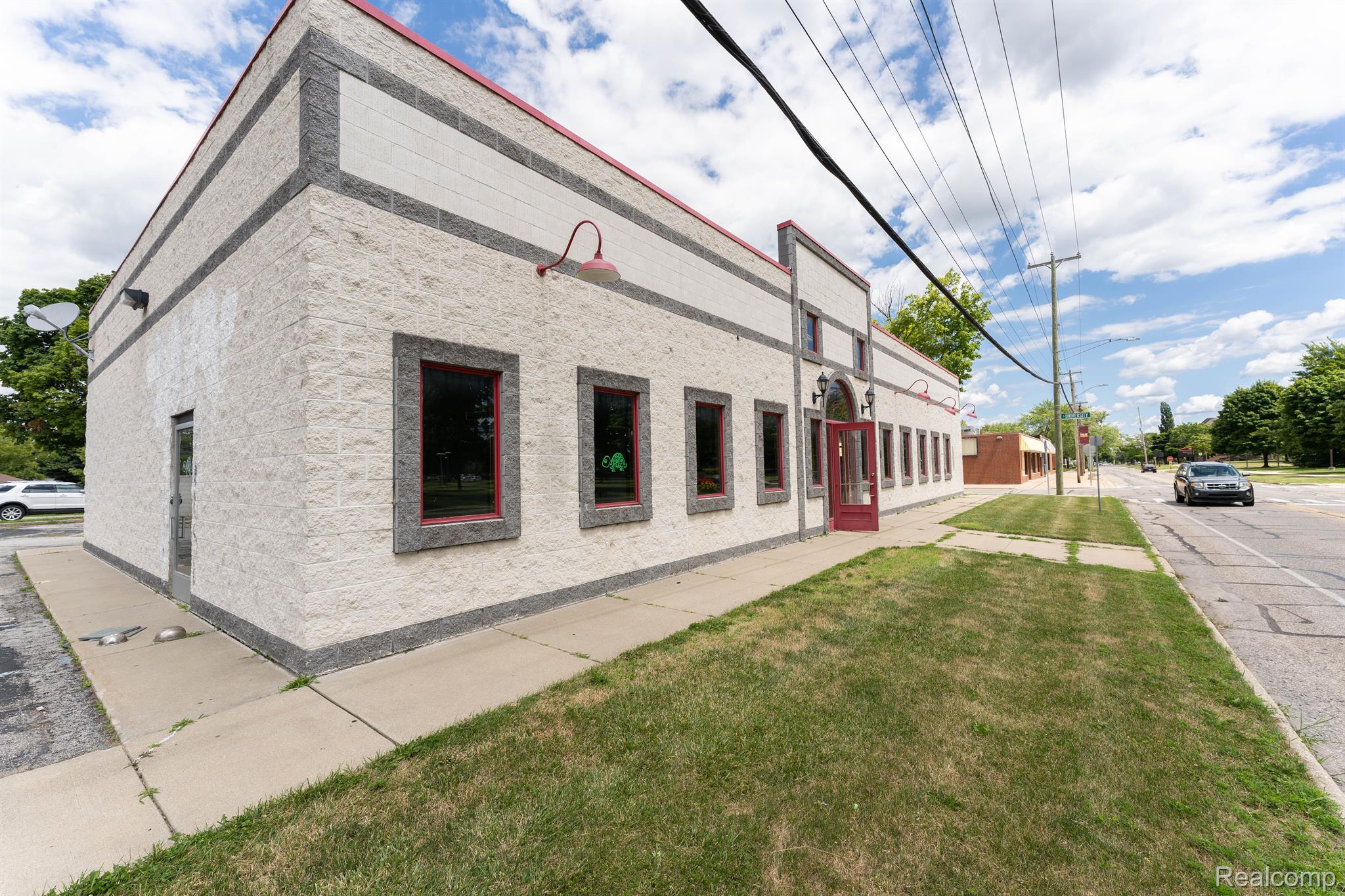 1088 S University St Property Photo 20
