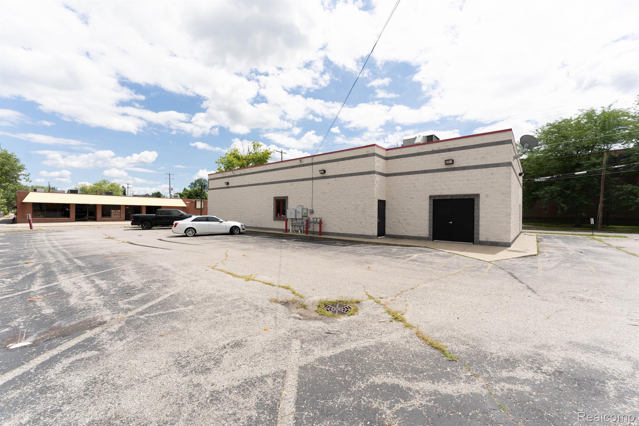 1088 S University St Property Photo 21