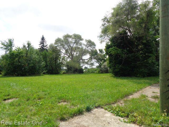 2881 17th St Property Photo 2