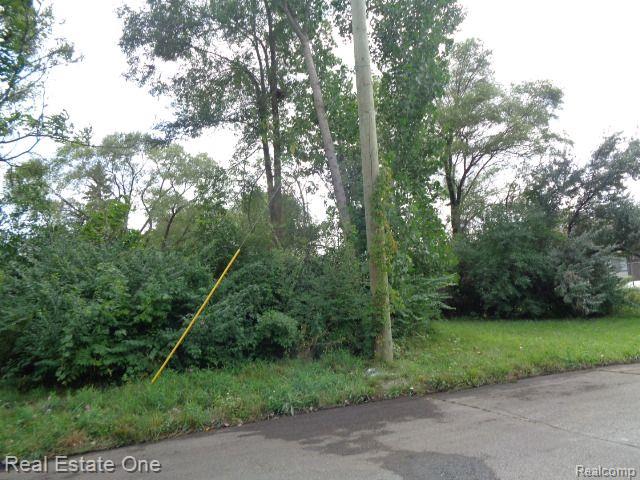2881 17th St Property Photo 3