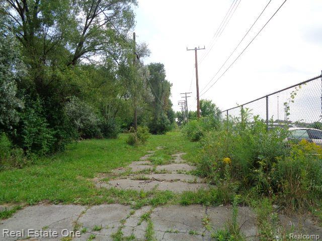 2881 17th St Property Photo 5
