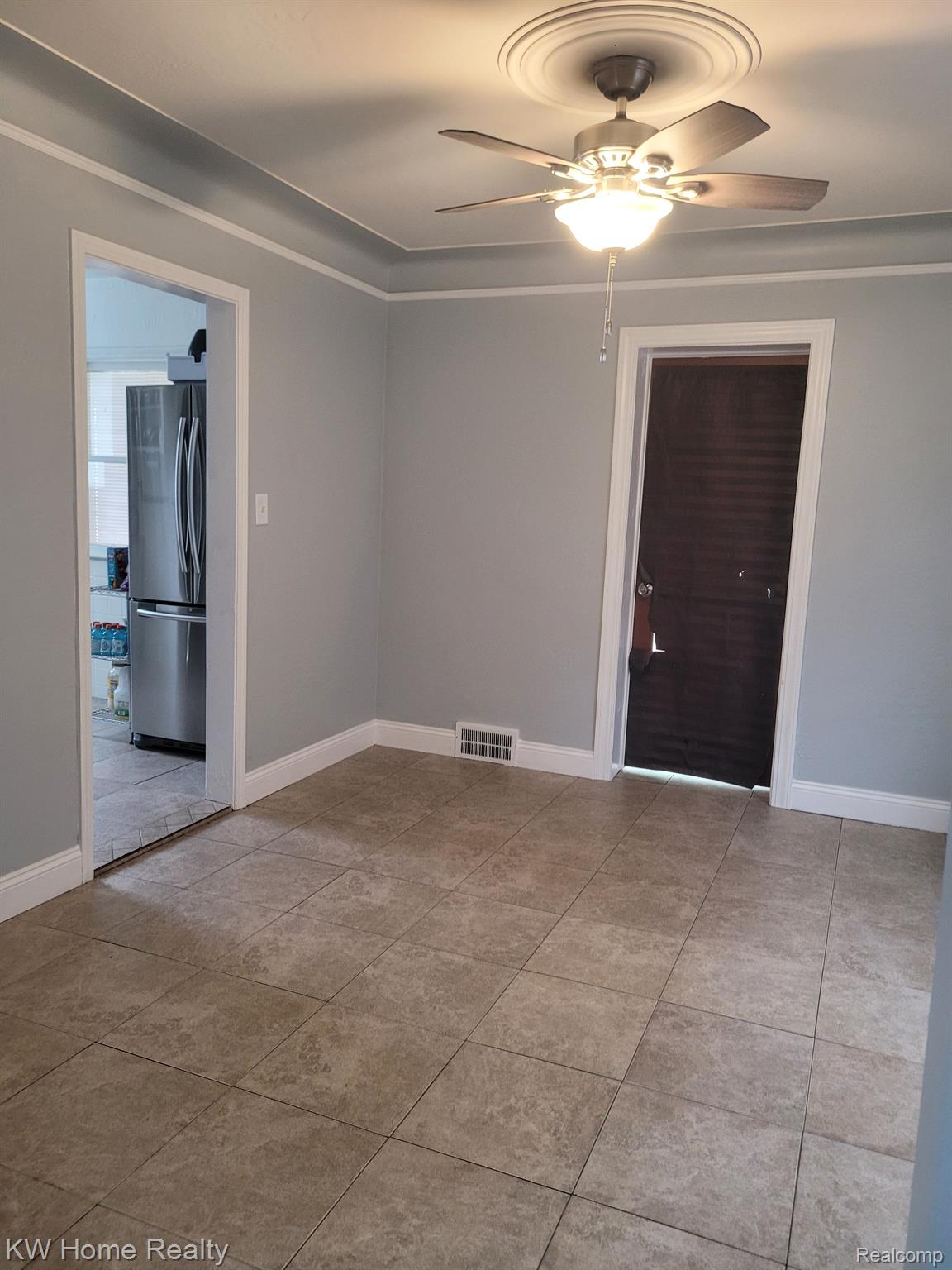 7266 W Outer Dr Property Photo 11