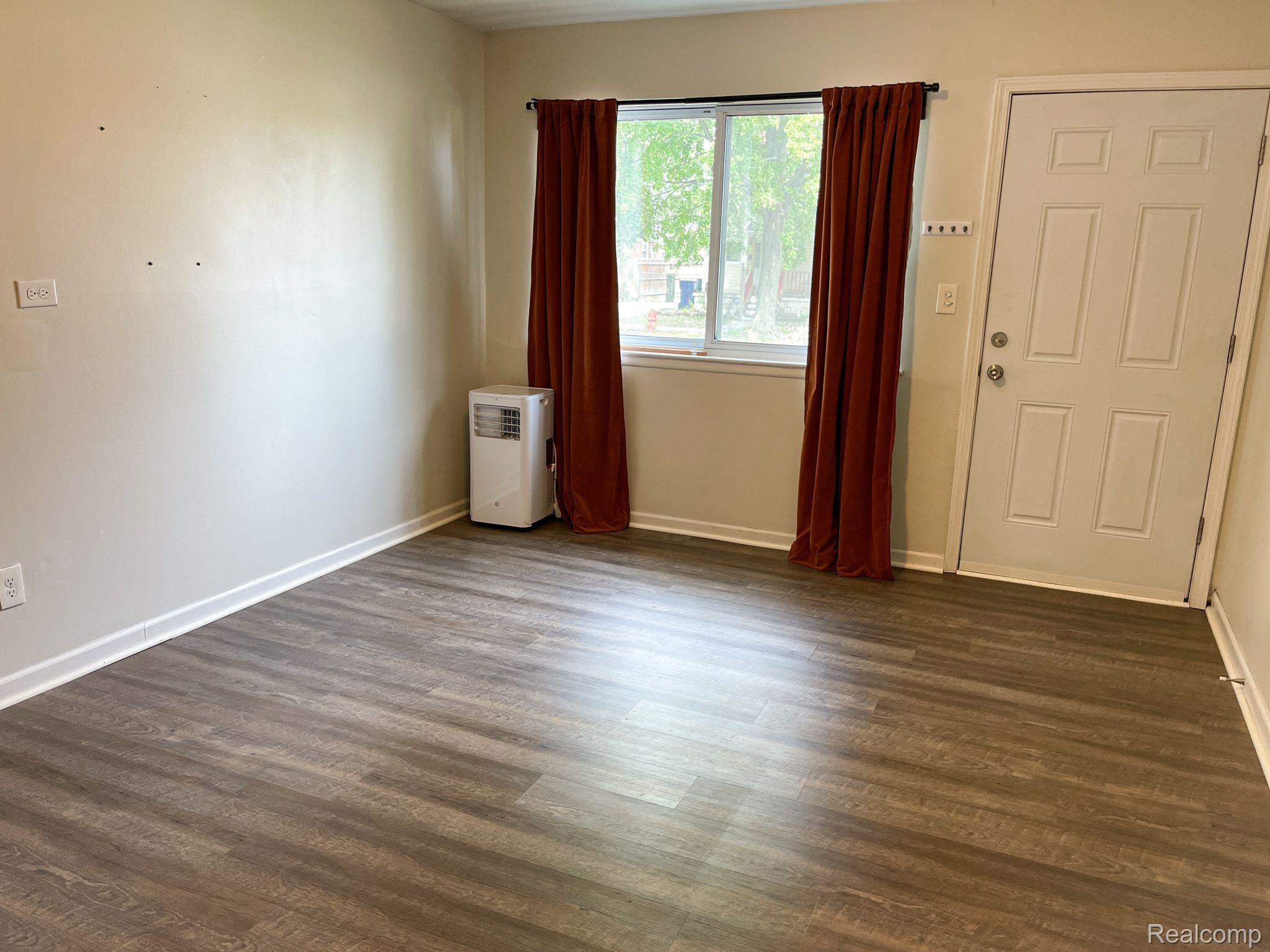 1307 Pagel Ave Property Photo 5
