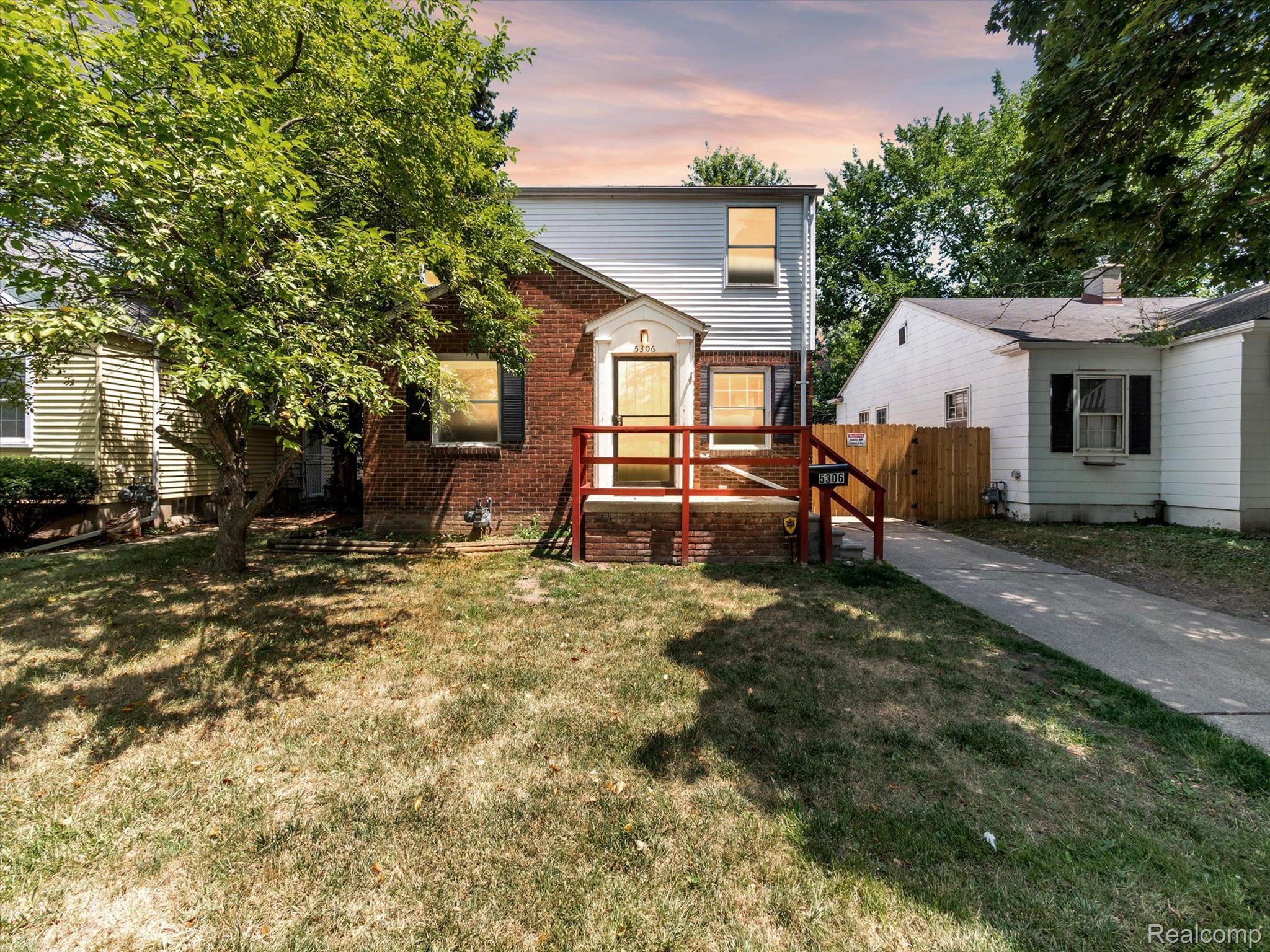 5306 Marseilles St Property Photo 1
