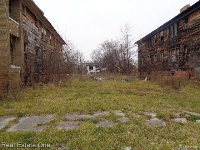 3758 Rochester St Property Photo 5