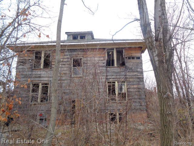3758 Rochester St Property Photo 9