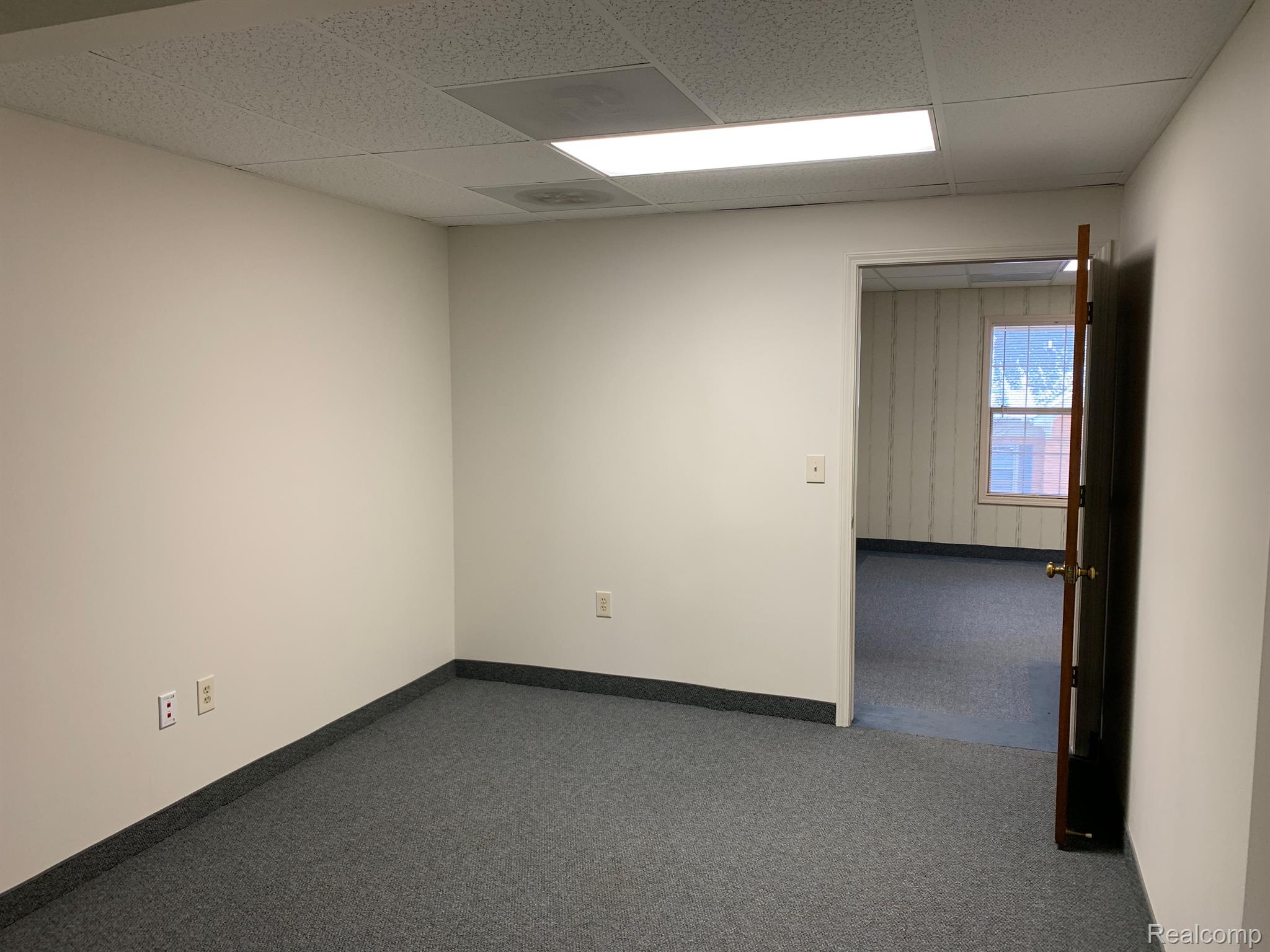 37899 W 12 Mile Rd 320 Property Photo 19