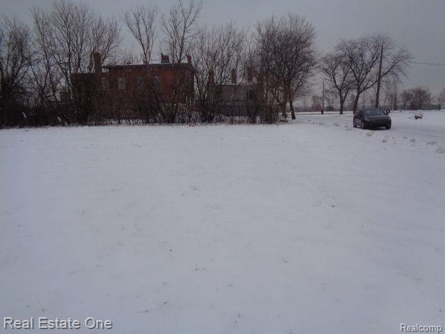 446 Concord St Property Photo 3