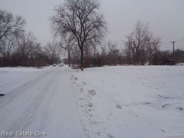 446 Concord St Property Photo 5