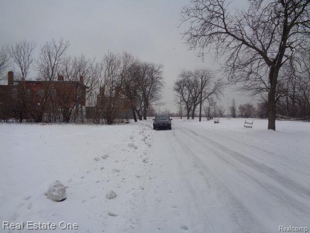 446 Concord St Property Photo 6