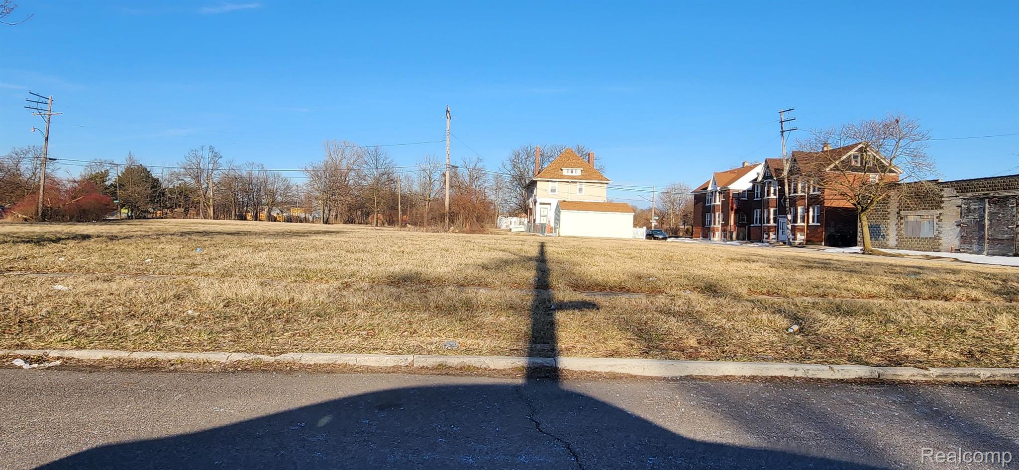 5122 Wabash St Property Photo 3