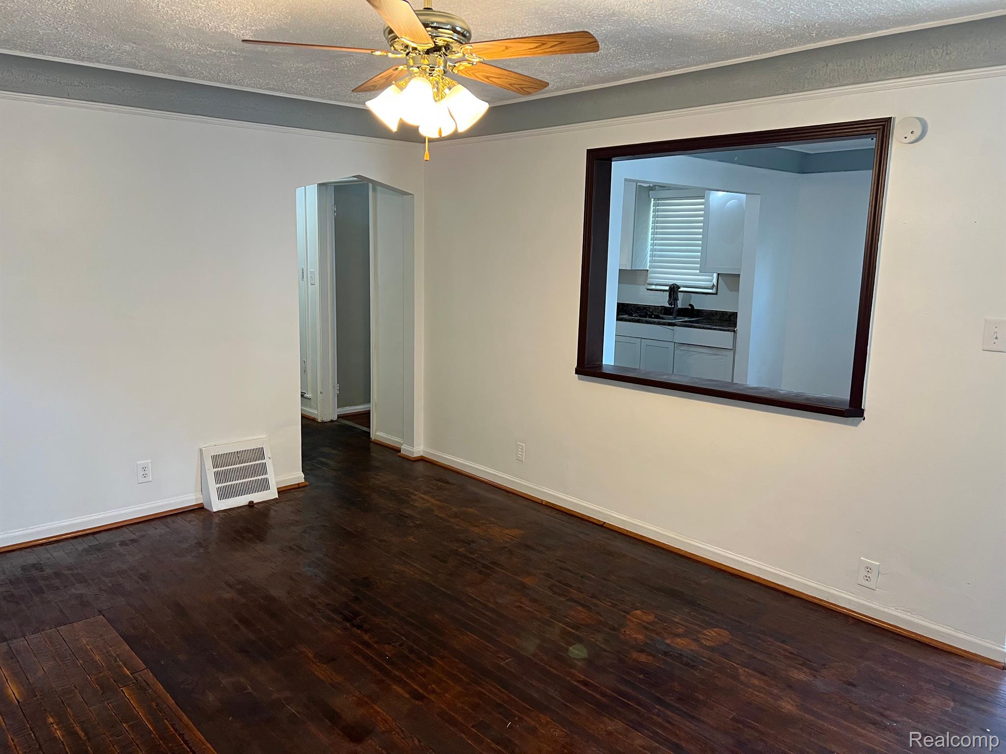 7627 Patton St Property Photo 3