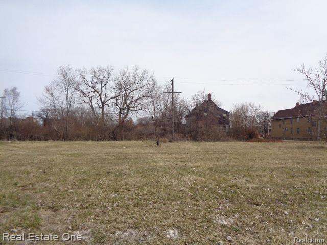 600 CONCORD ST Property Photo 1