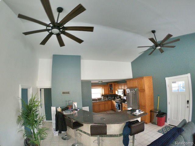 5935 Tower Dr Property Photo 9