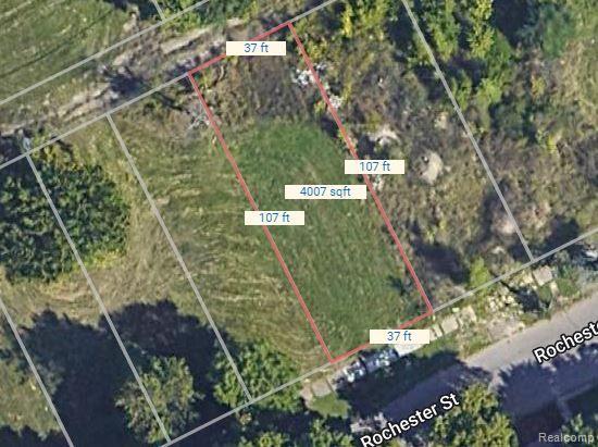 3332 Rochester St Property Photo 3