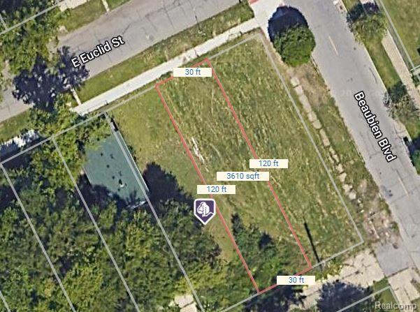 448 E Euclid St Property Photo 3