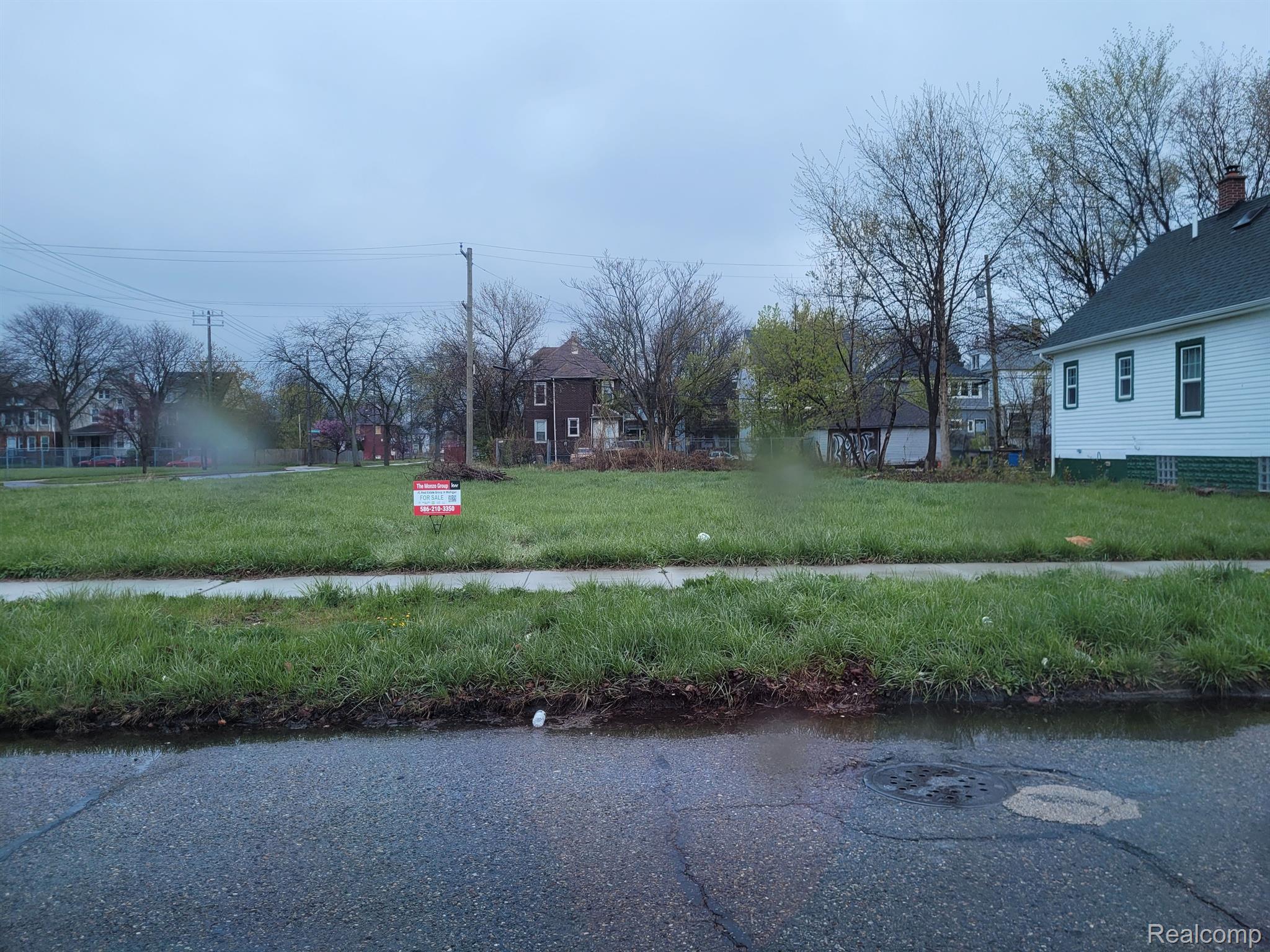 444 E Euclid St Property Photo 3