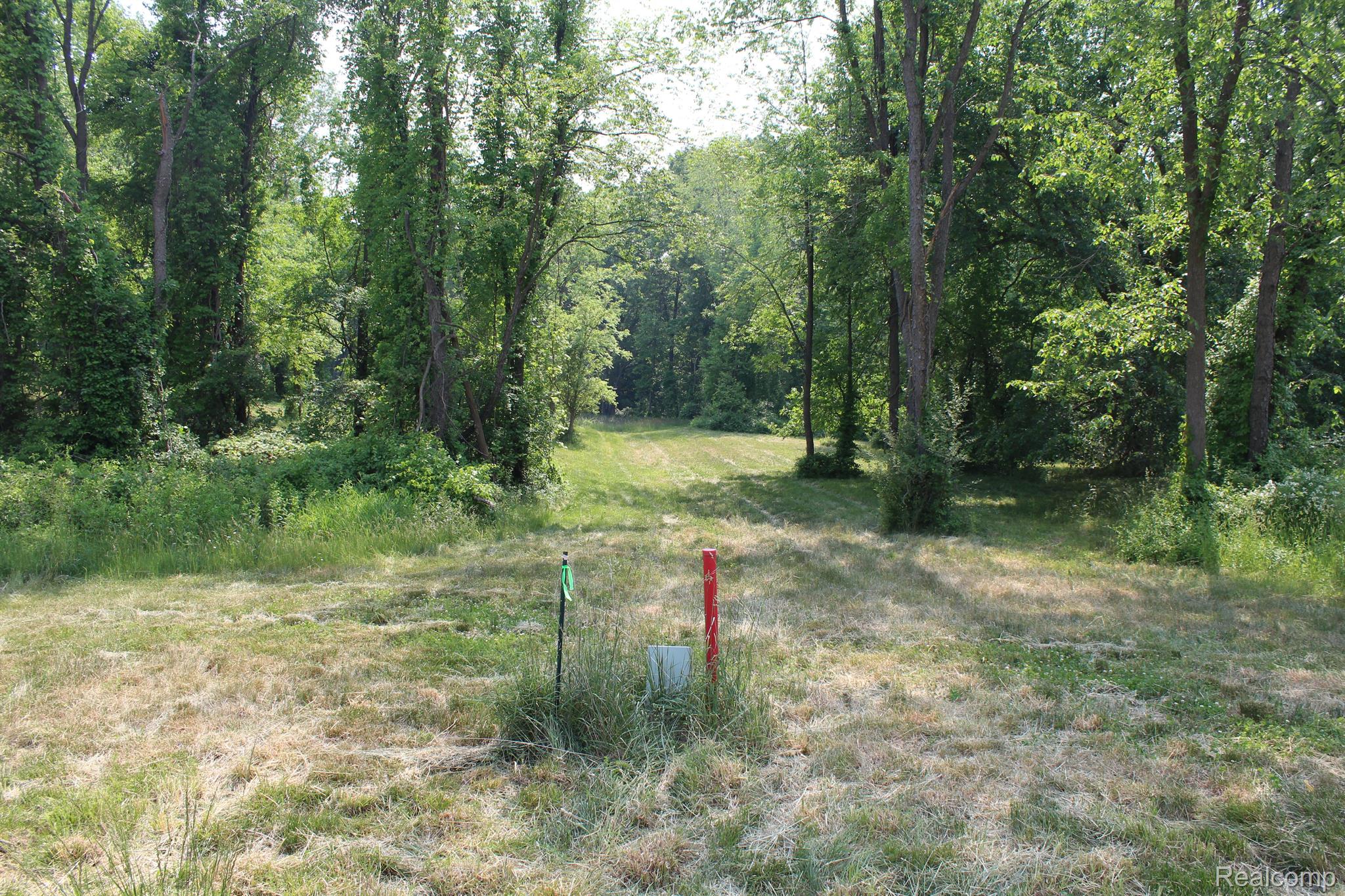 2722 Twin Oaks Dr Property Photo 4