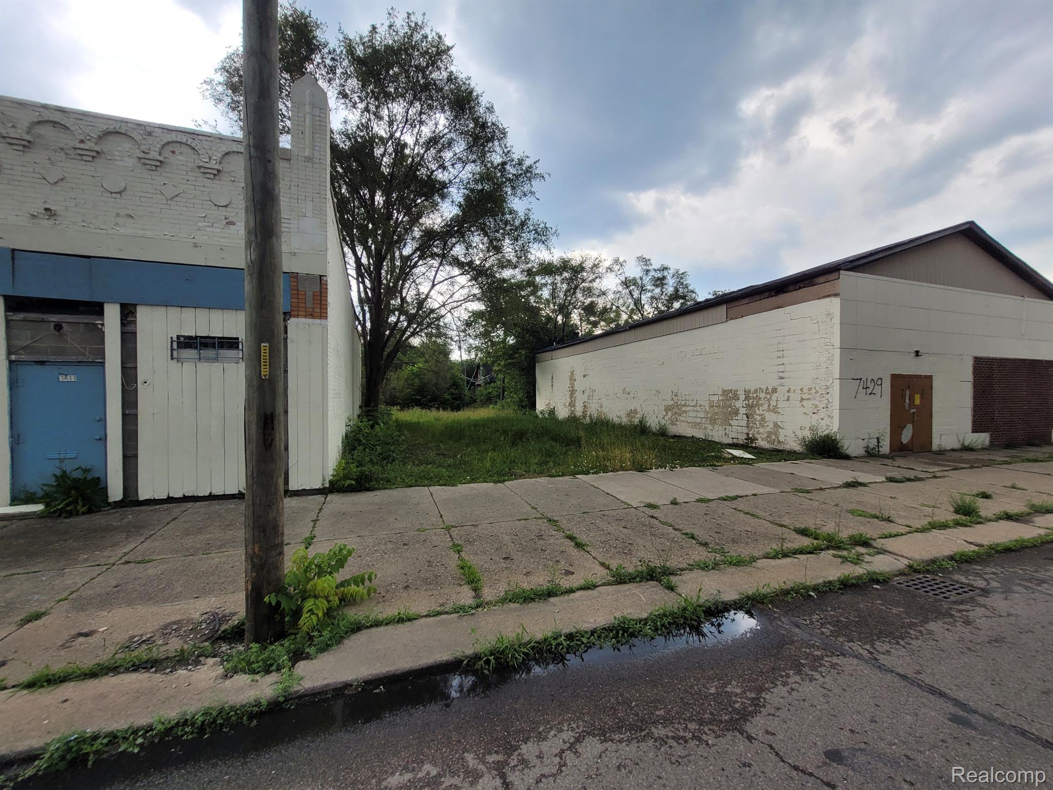 7419 Puritan St Property Photo 2