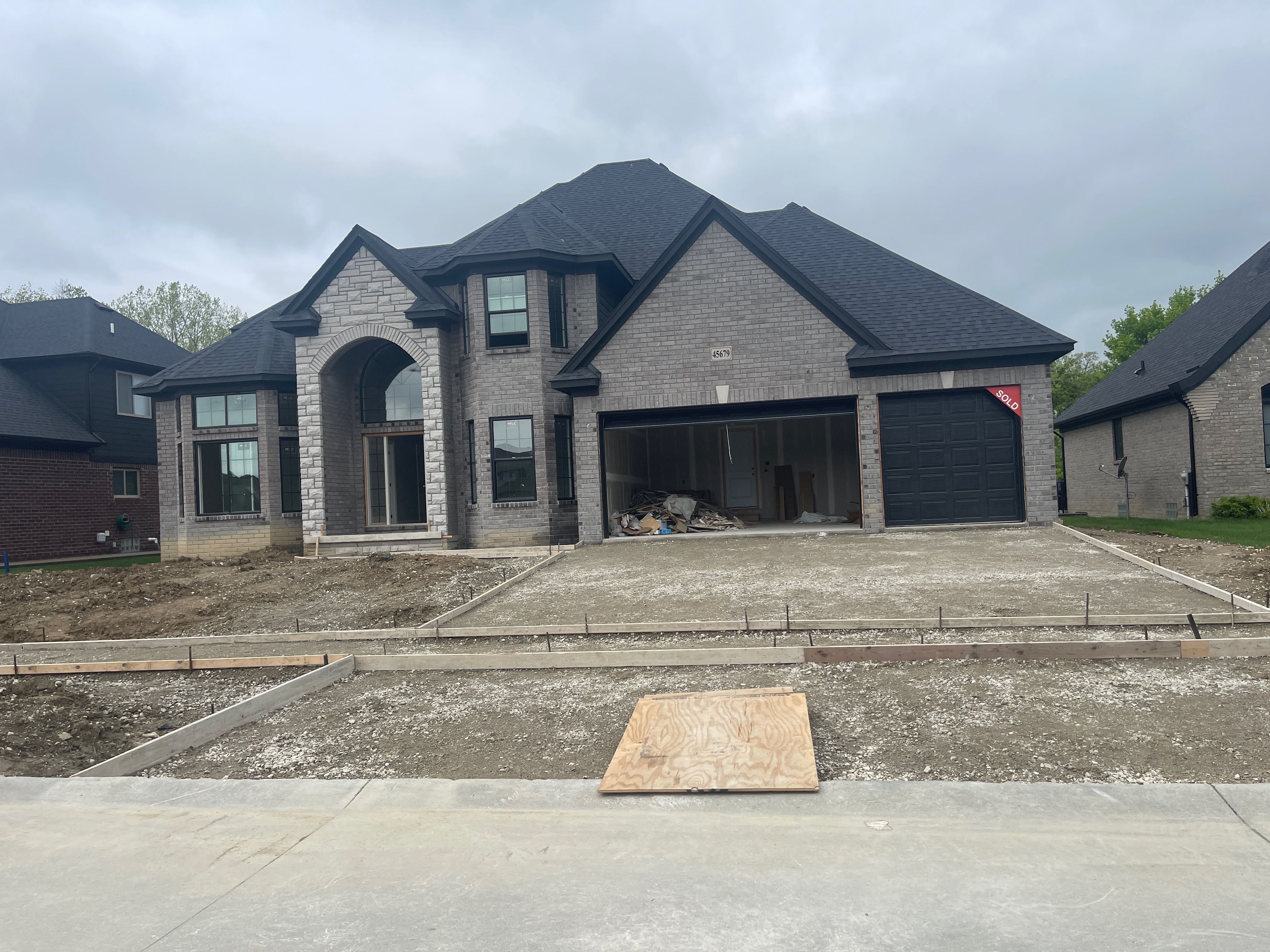 45679 Shoal Dr Property Photo 1