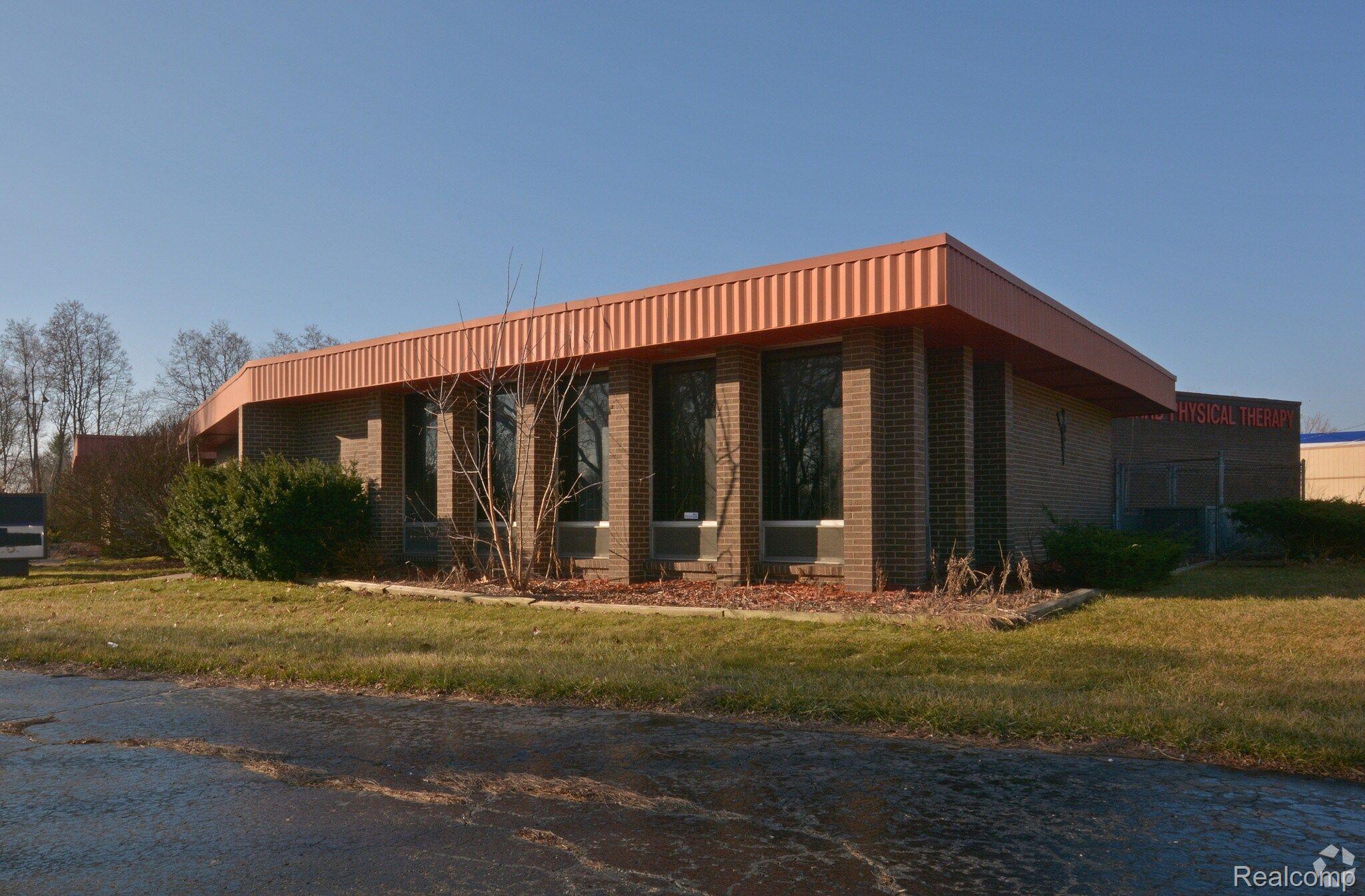 5232 RICHFIELD RD C Property Photo 1