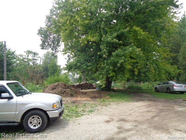 2927 Rosa Parks Blvd Property Photo 4