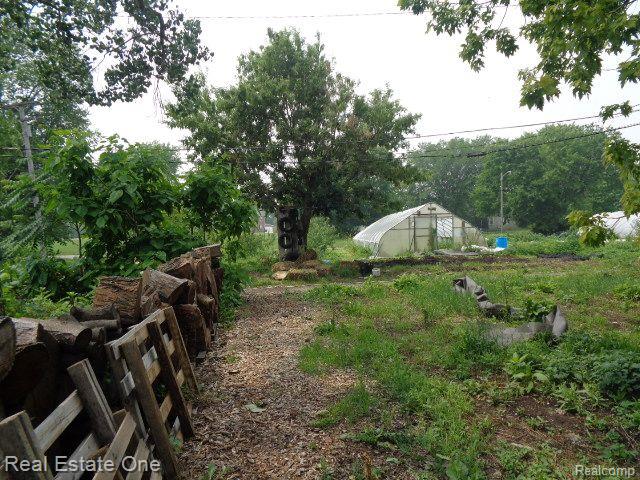 2927 Rosa Parks Blvd Property Photo 9