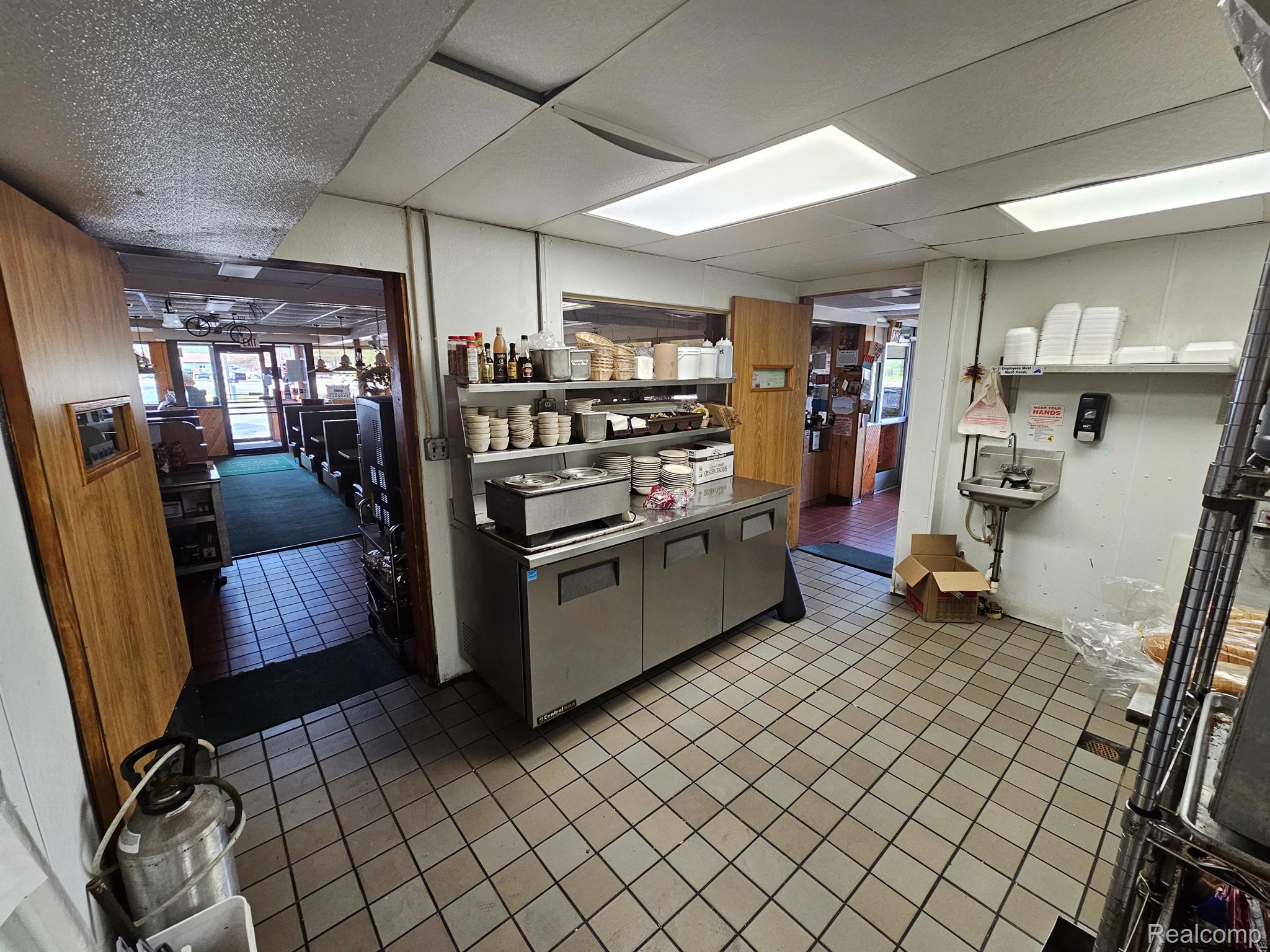 884 S State St Property Photo 17
