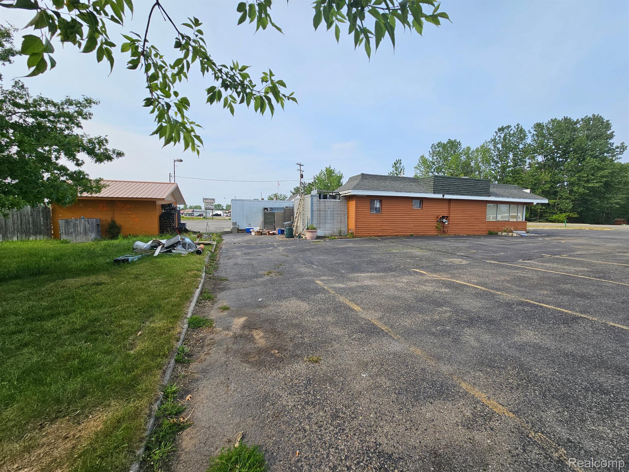 884 S State St Property Photo 30