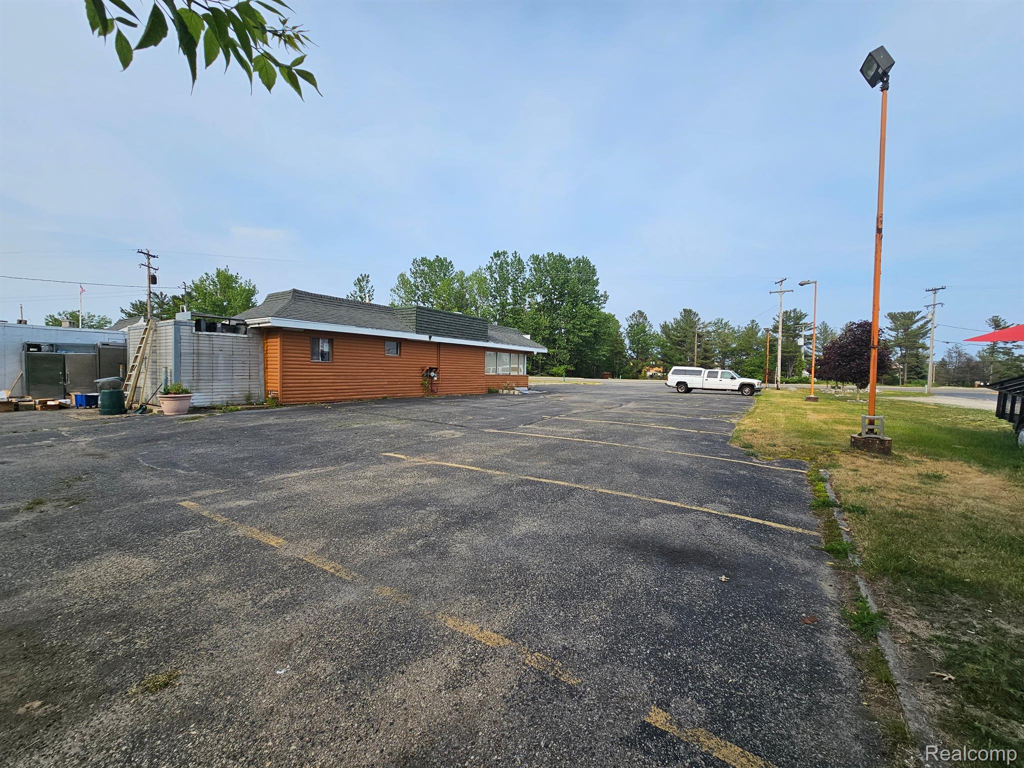 884 S State St Property Photo 31