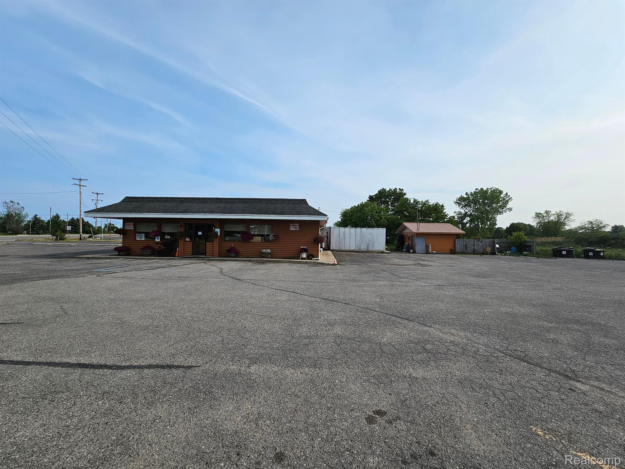 884 S State St Property Photo 34