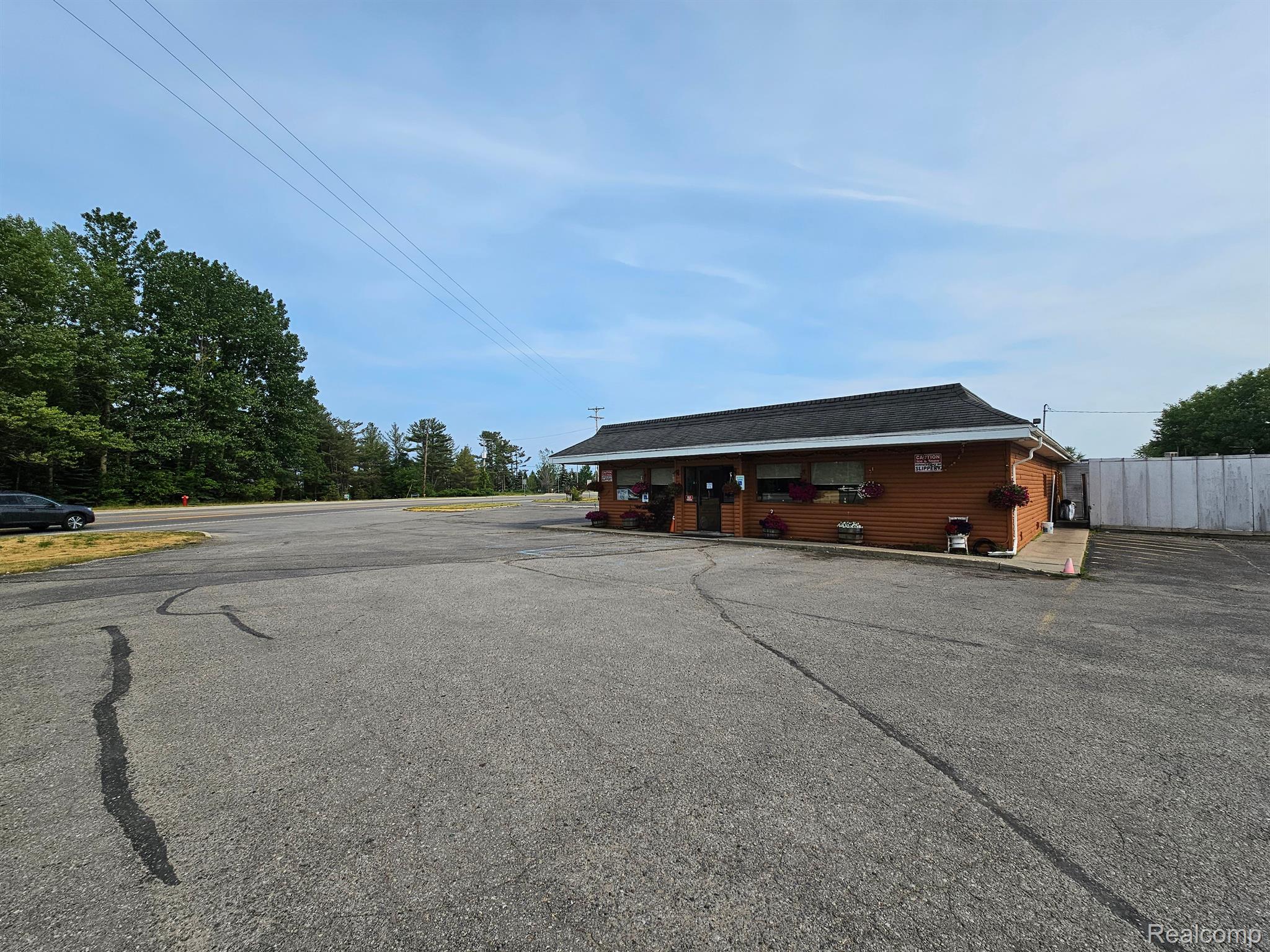 884 S State St Property Photo 35