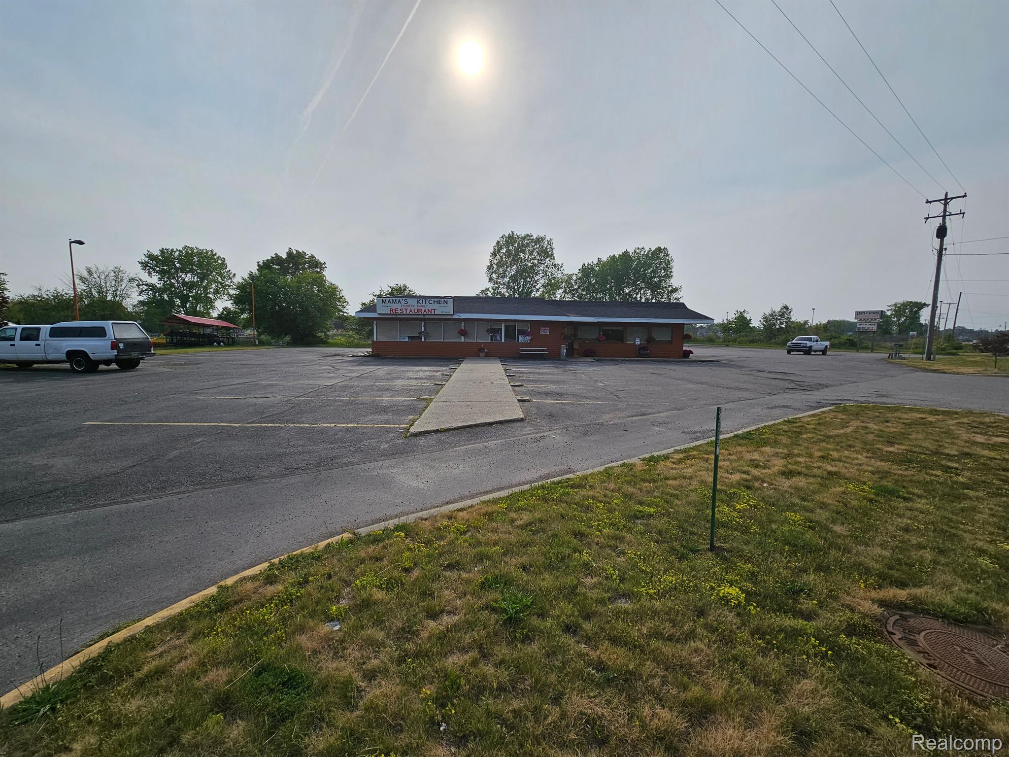 884 S State St Property Photo 39