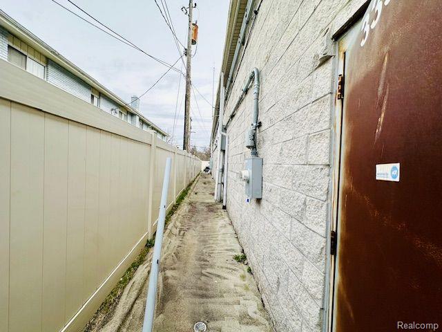 33950 Van Born Rd Property Photo 17