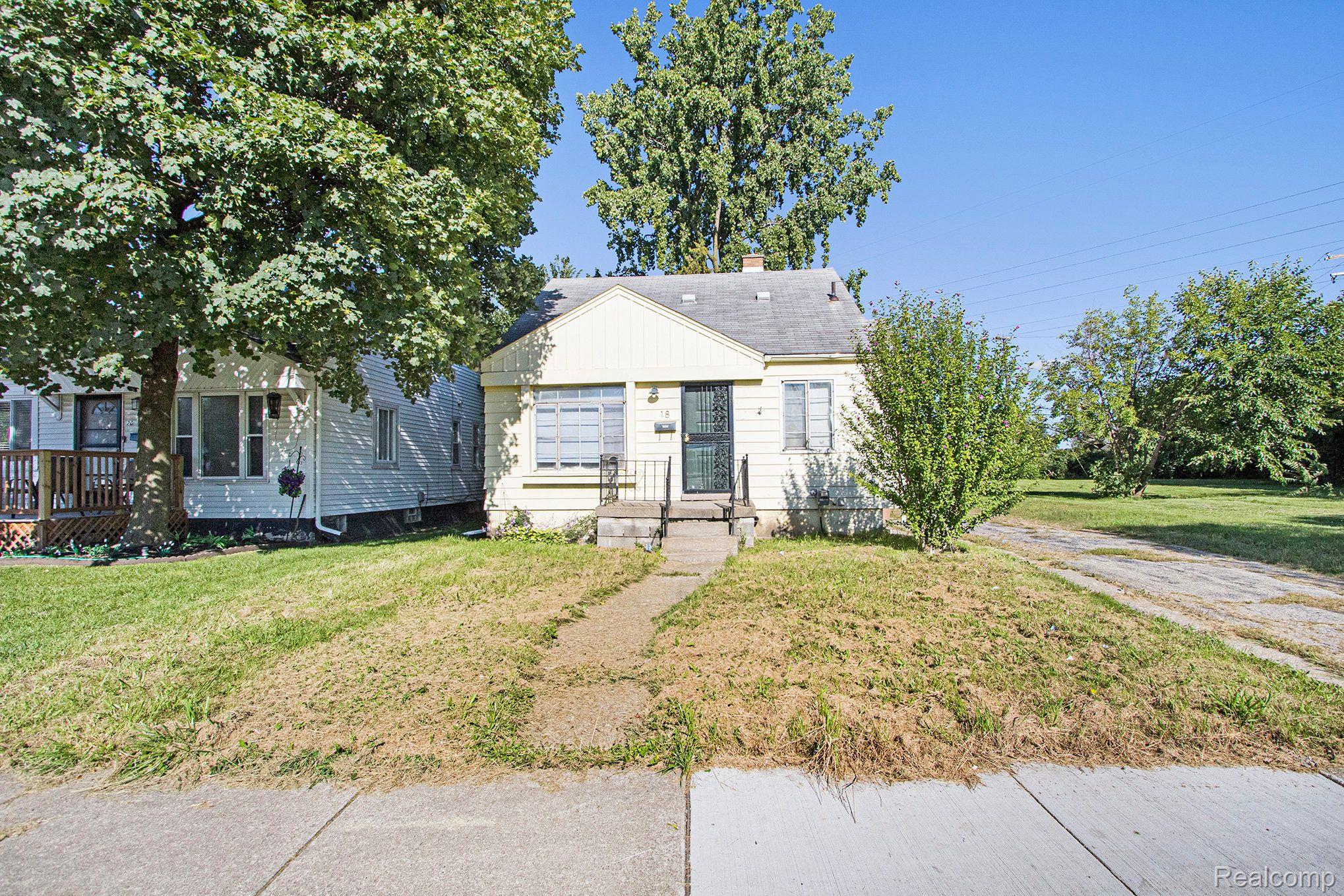 18 EARLMOOR BLVD Property Photo 1