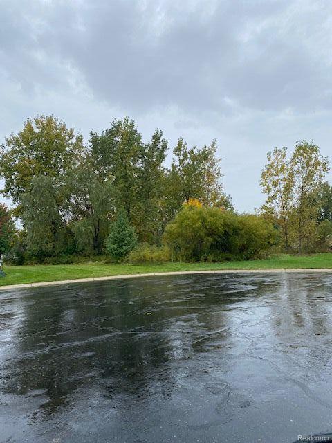 7105 Woods West Dr Property Photo 2