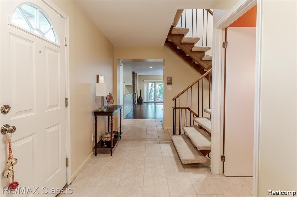 6912 Pebblecreek Woods Dr Property Photo 3