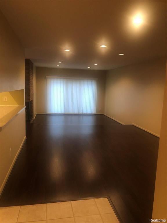 6912 Pebblecreek Woods Dr Property Photo 4
