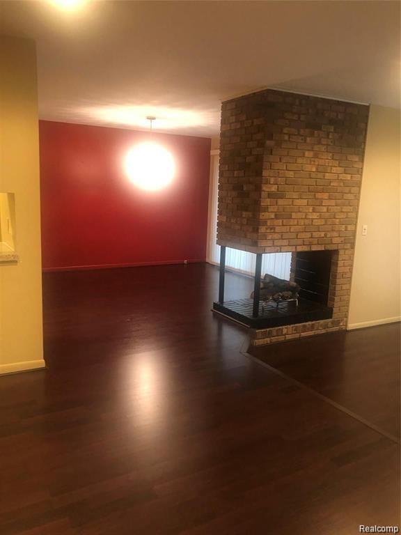 6912 Pebblecreek Woods Dr Property Photo 5