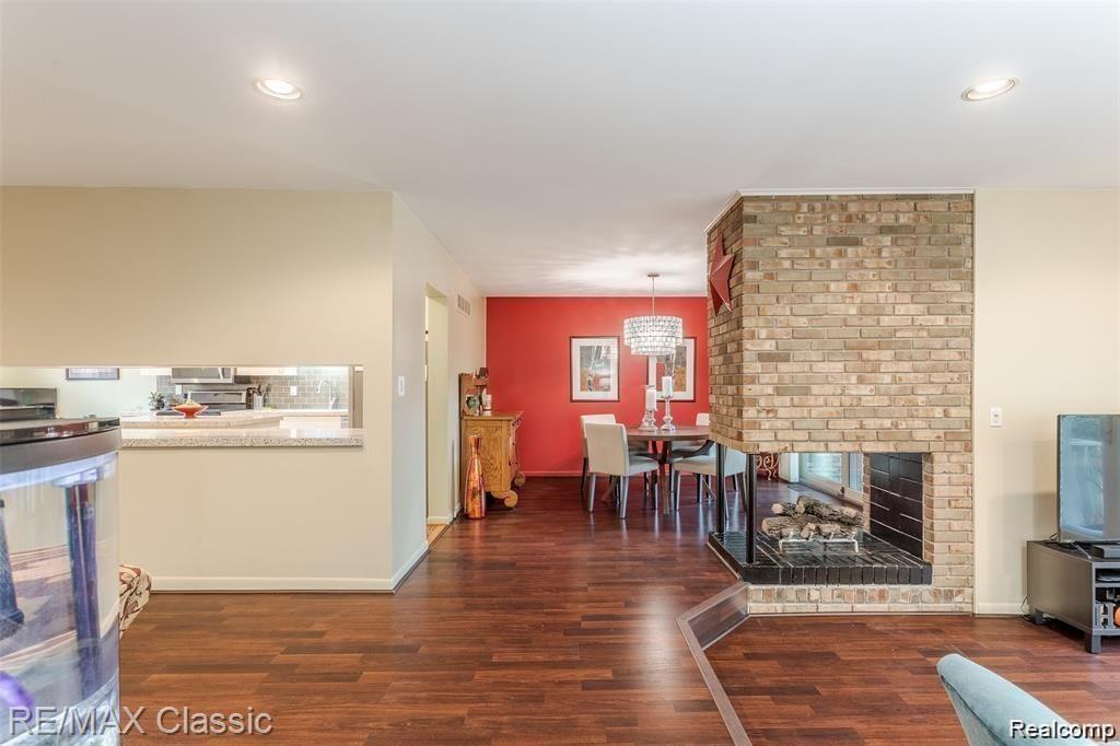 6912 Pebblecreek Woods Dr Property Photo 6