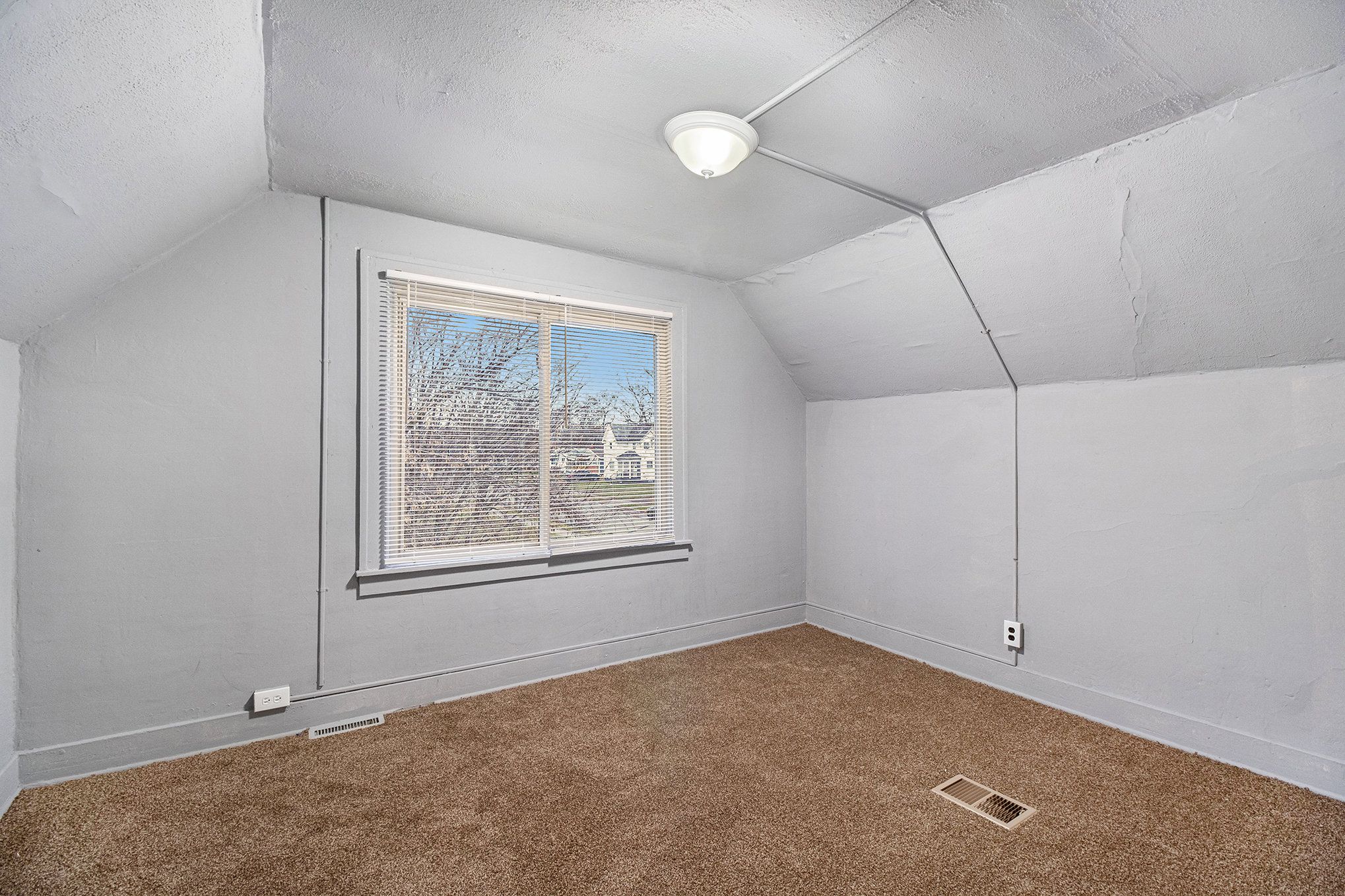 312 Fisher Ave Property Photo 11
