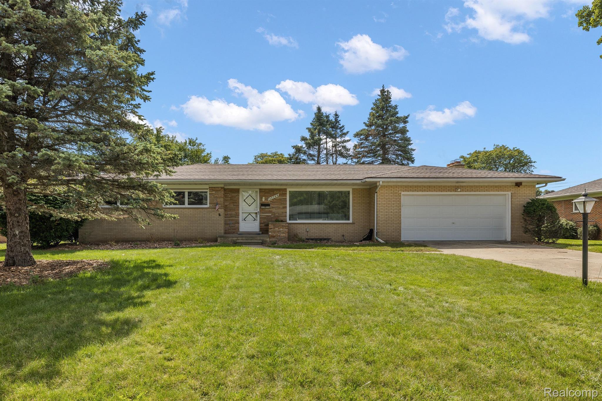 23745 Mccall St Property Photo 1