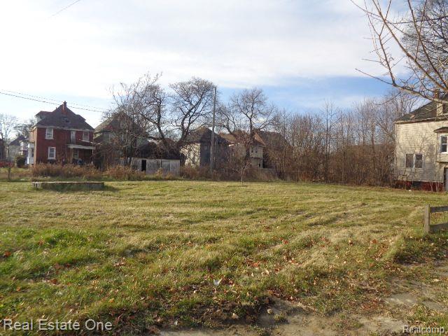 2401 Baldwin St Property Photo 1